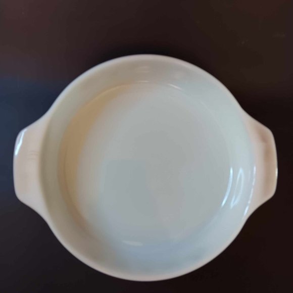 VINTAGE ANCHOR HOCKING # 429 PIE PLATE 9” 1.5 qt - MILK GLASS - CASSEROLE DISH - Picture 2 of 4